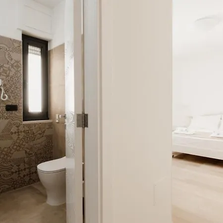 לינה וארוחת בוקר Castello 4*